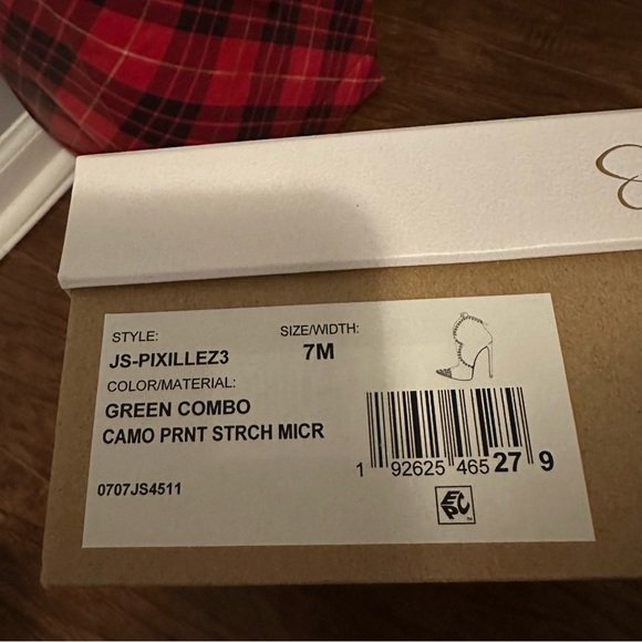 Jessica Simpson Camo Stiletto Booties SIZE 7 - Picture 3 of 8